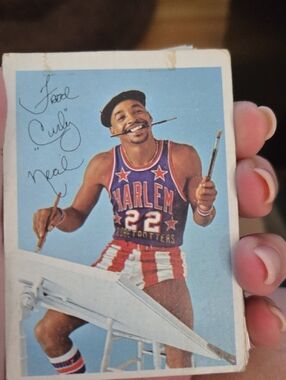 Harlem Globetrotters Trading Card - Blue / Red